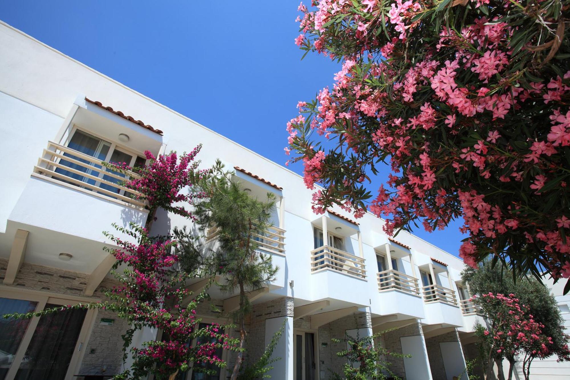 Delfi Hotel Spa & Wellness Center Bodrum Bagian luar foto