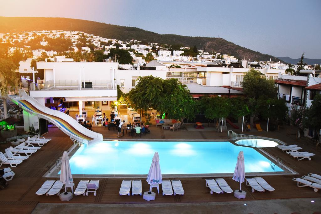 Delfi Hotel Spa & Wellness Center Bodrum Bagian luar foto